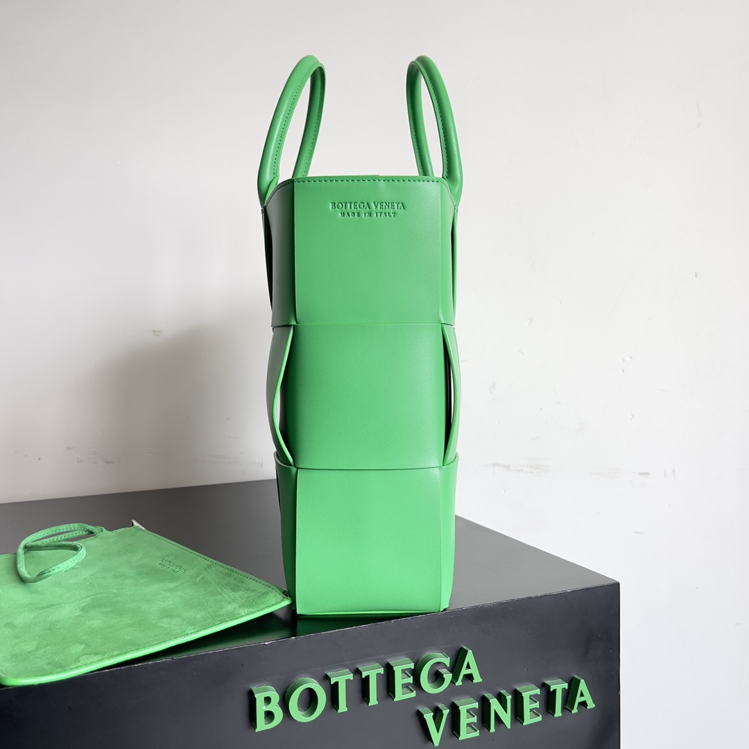 Bottega Veneta Shopping Bags